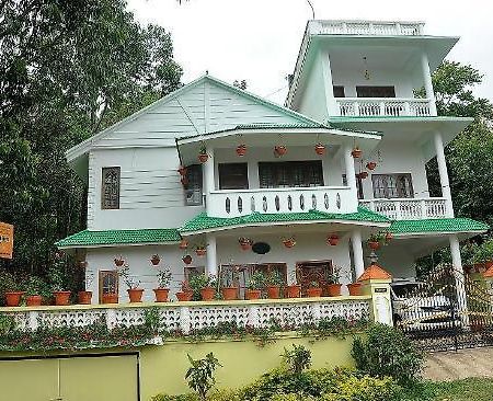 Готель Munnar Dreams Екстер'єр фото