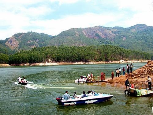 Готель Munnar Dreams Екстер'єр фото